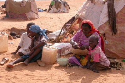 [Sudan] New IDP arrivals near Abu Shouk camp, North Darfur.