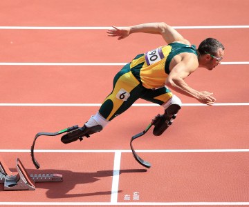 Oscar Pistorius Makes History At the Olympics