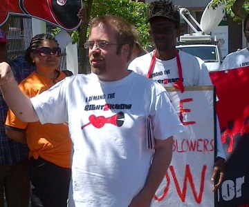 Right to Know Protesting Outside Parliament
