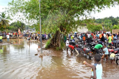 31 personnes sont mortes de suite de ces inondations et près de 20 000 familles sont sans abri.
