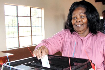 First Lady Lucy Kibaki casts her vote at Munaini Primary School in Othaya constituency during the National referendum for the Proposed Constitution (file photo)