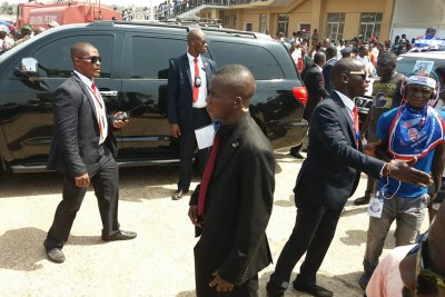 Weah's bodyguards protecting his motorcade (file photo).