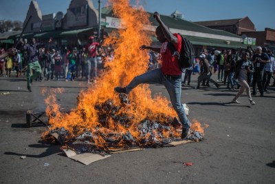 MDC supporters protested in Harare on Wednesday after the electoral commission announced that Zimbabwe’s ruling party had won a majority of seats in Parliament and the country braced itself for the first official results of the presidential election.