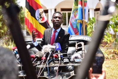 Robert Kyagulanyi addresses journalists at his home in Magere, Wakiso District.