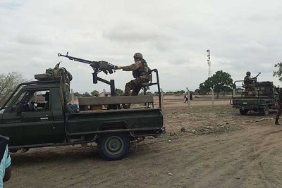 Kenyan soldiers patrolling Kotile village on the border of Lamu and Garissa counties and towards Somalia (file photo).