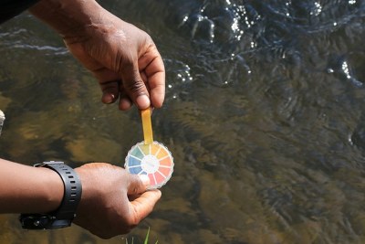 Water testing at the source of River Nile on Lake Victoria in Jinja, Uganda (file photo).
