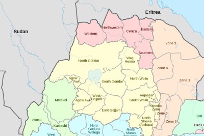 Map of the regions of Ethiopia, showing the boundary between the Tigray region (in dark pink) and neighbouring countries.