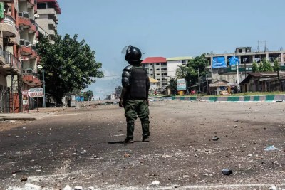A police officer in a street in Conakry after manifestations in Oct. 24 2020 (file photo).