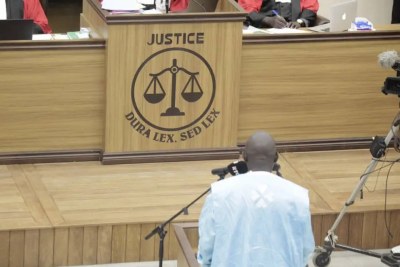 Le 10 juillet 2023, l'accusé Marcel Guilavogui a fait un nouveau témoignage dans le cadre du procès sur les crimes commis lors du massacre, des viols et autres abus dans un stade de Conakry en Guinée, le 28 septembre 2009.
© 2023 Abdoulaye Bella Diallo