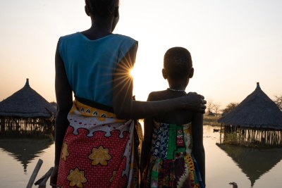 « Le monde transformé par le changement climatique — marqué par une diminution des ressources en eau et des services d’approvisionnement insuffisants — est également en train de transformer les enfants, en affectant leur santé mentale et physique, avertit un nouveau rapport. » [Archive]