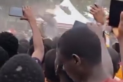 A screengrab of an incident in Migori where President William Ruto was hit by a shoe while addressing a public rally.