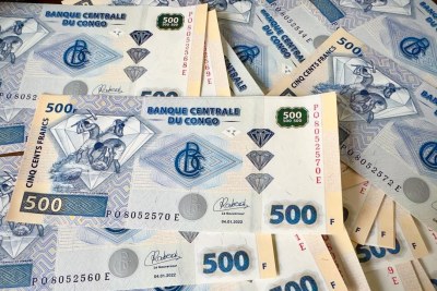 Des billets de Franc Congolais.
