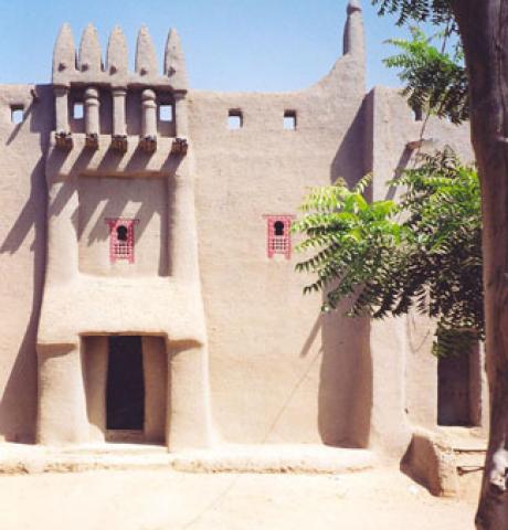 Heavenly Mud: Architecture and Magic in Mali (2003)