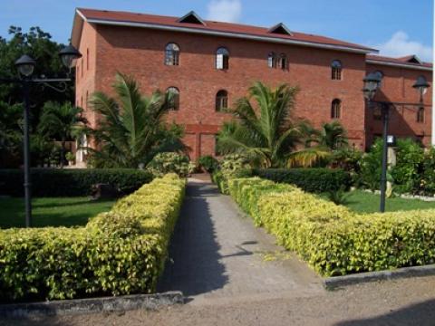 Coconut Grove Regency Hotel